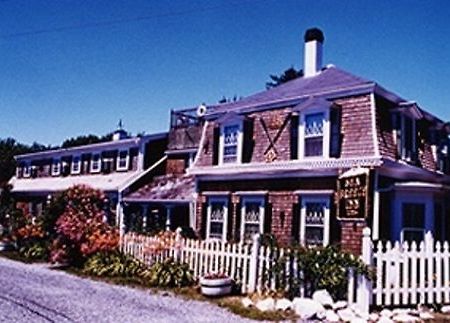Sea Breeze Inn Hyannis Port Extérieur photo