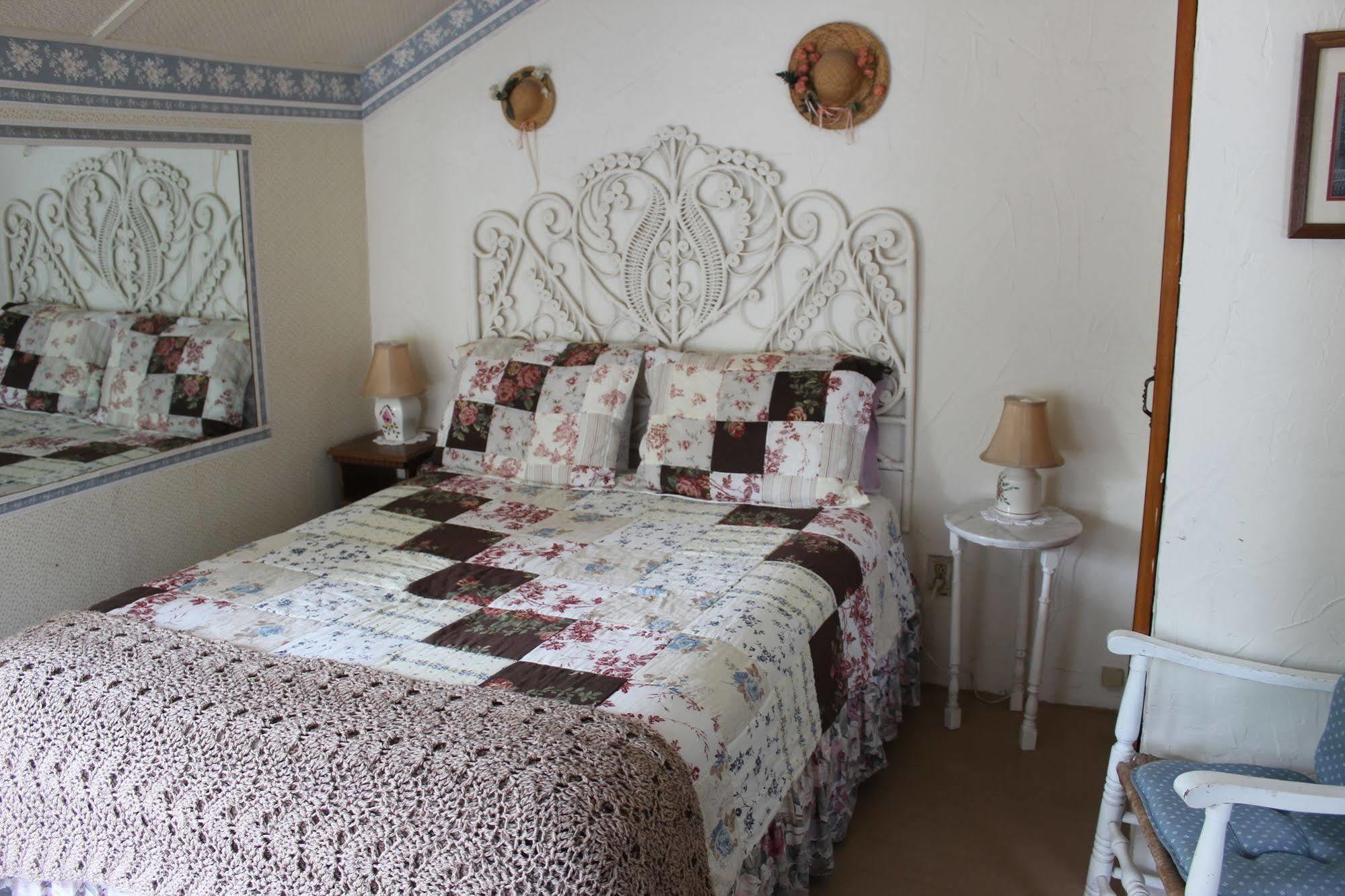 Sea Breeze Inn Hyannis Port Extérieur photo
