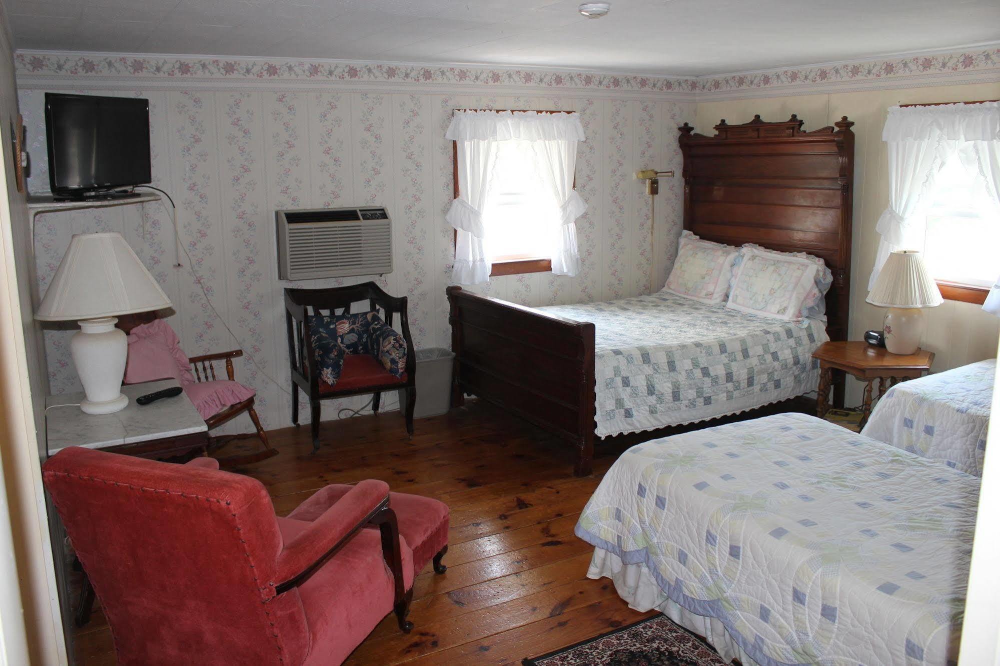 Sea Breeze Inn Hyannis Port Extérieur photo