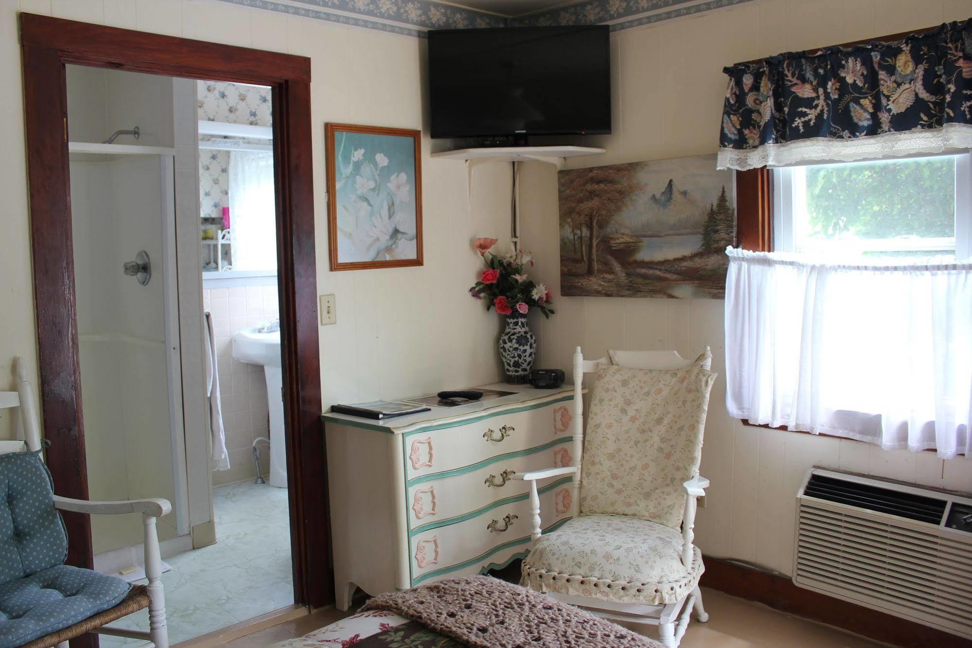 Sea Breeze Inn Hyannis Port Extérieur photo