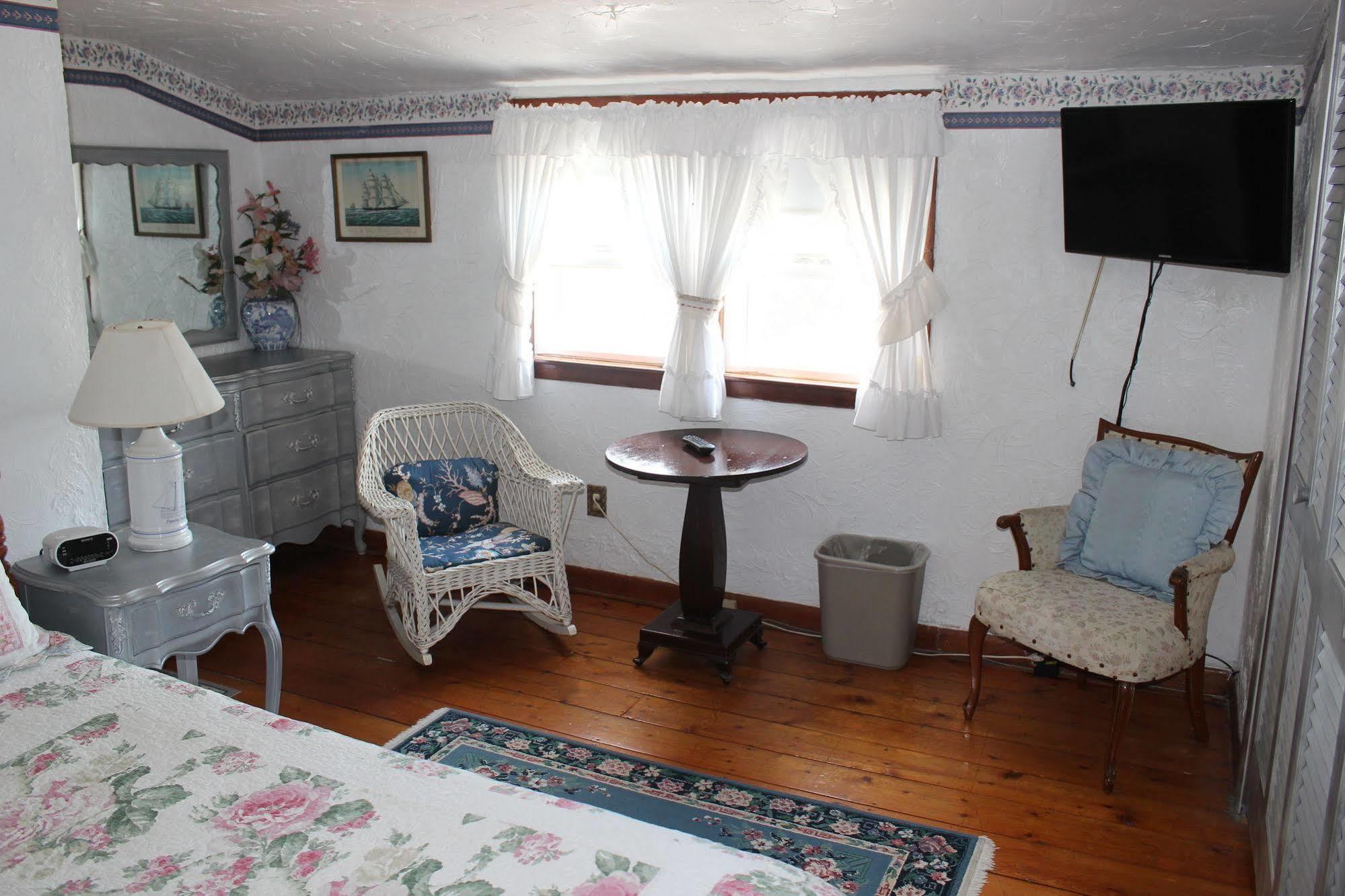 Sea Breeze Inn Hyannis Port Extérieur photo